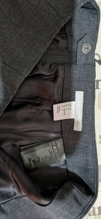 Vand doua fuste H&M stare excelenta