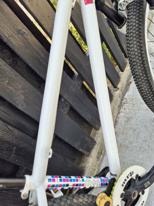 Dirt  mongoose ritual dirt-hi