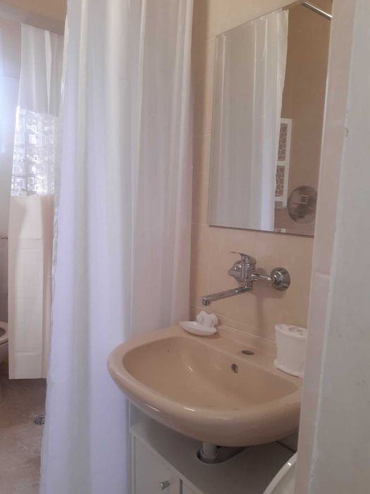 Дава се под наем Тристаен апартамент в Бургас, Център - 85 кв.м за 459 € - Снимка #7