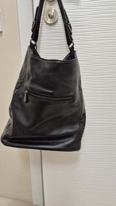 Черна дамска чанта от естествена телешки кожа