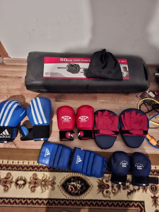 Продам боксёрские перчатки