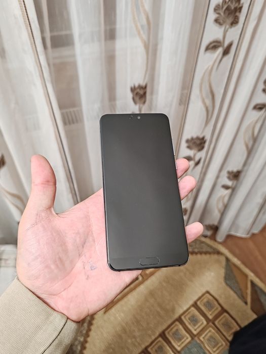 Huawei P20 Simplu 128GB 4GB RAM NOU garantie !