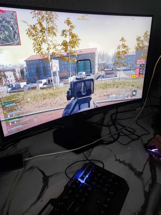 Продавам монитор Dell S2722DGM