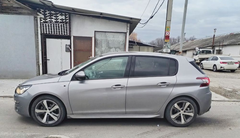 PEUGEOT 308 • 2017 • 1.2 PureTech Turbo 130 CP • EURO 6