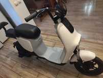 Scuter electric Db