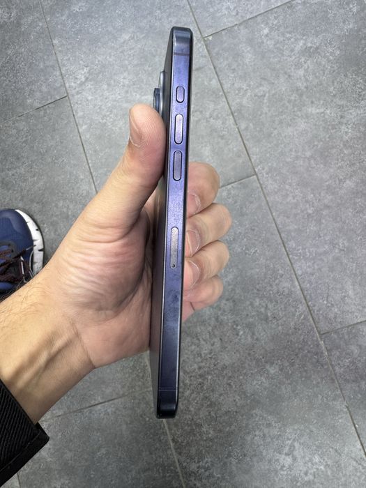Iphone 15 pro max holati yaxwi karobka bor