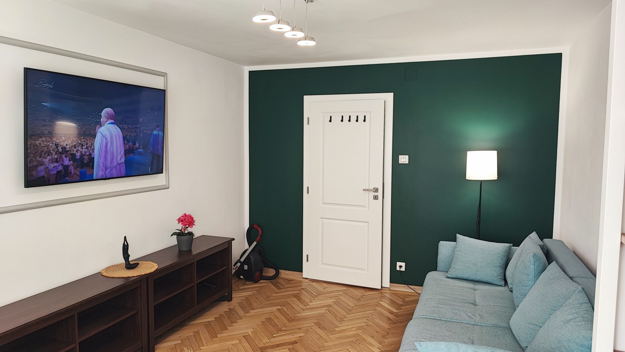 Renovat 3 decomandate vis a vis de Medicina Noua _ Spital 1