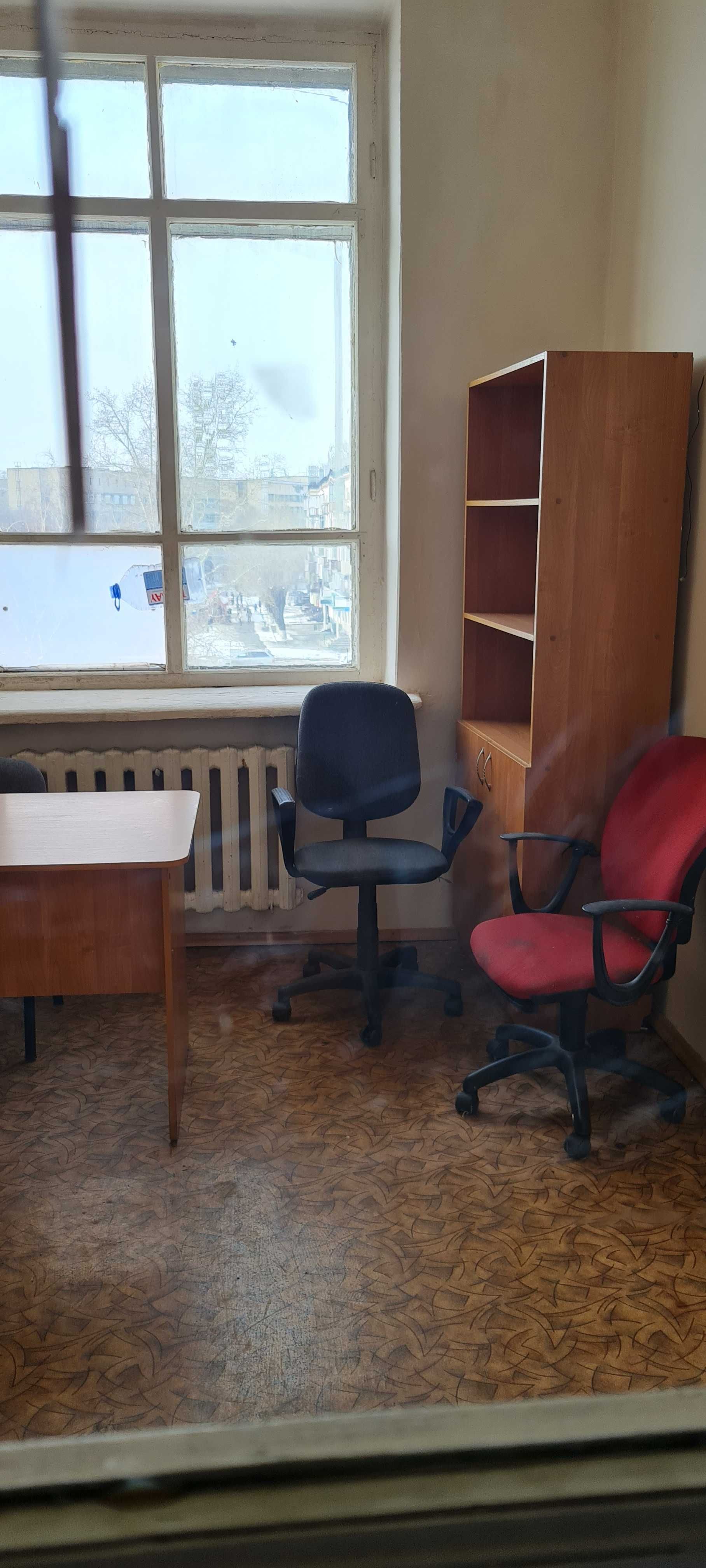 Сдам в аренду торговую площадь, офисы