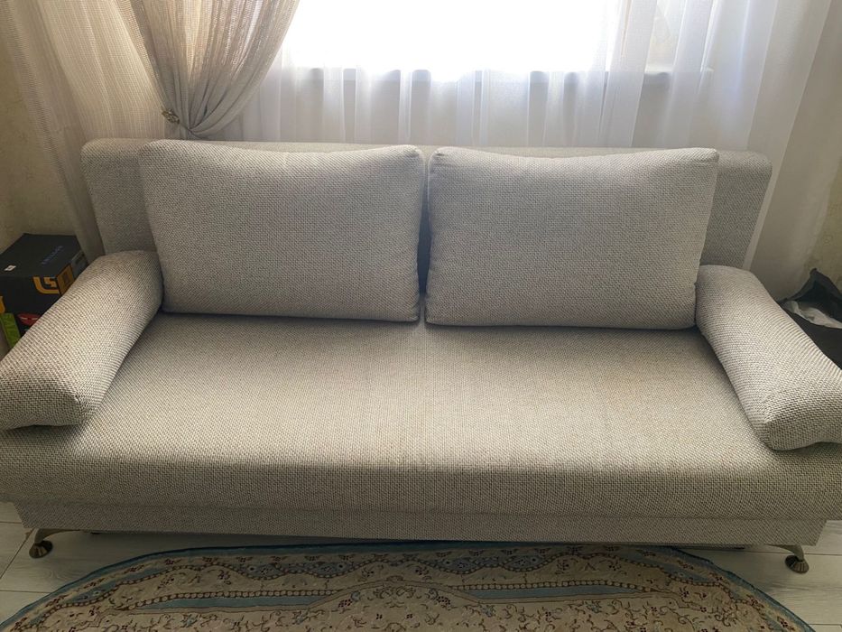 Диван сатылады, ашылып жаюга болады, таза сапалы