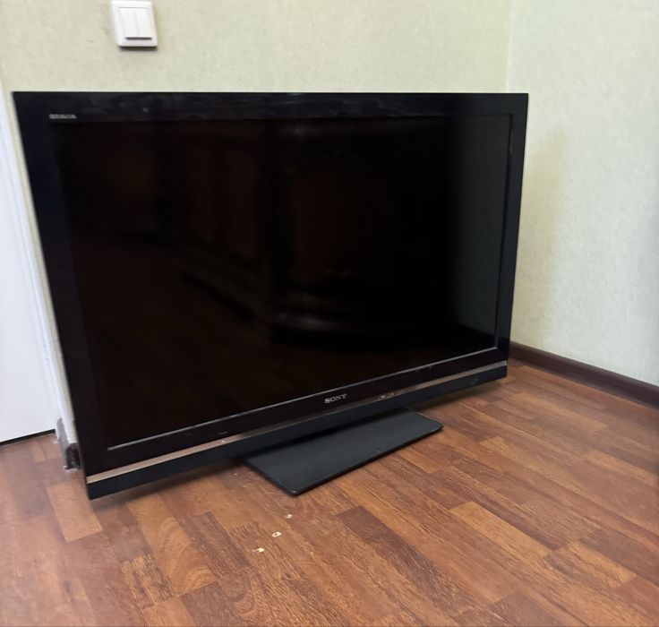 Телевизор продаю 50 тысяч тенге