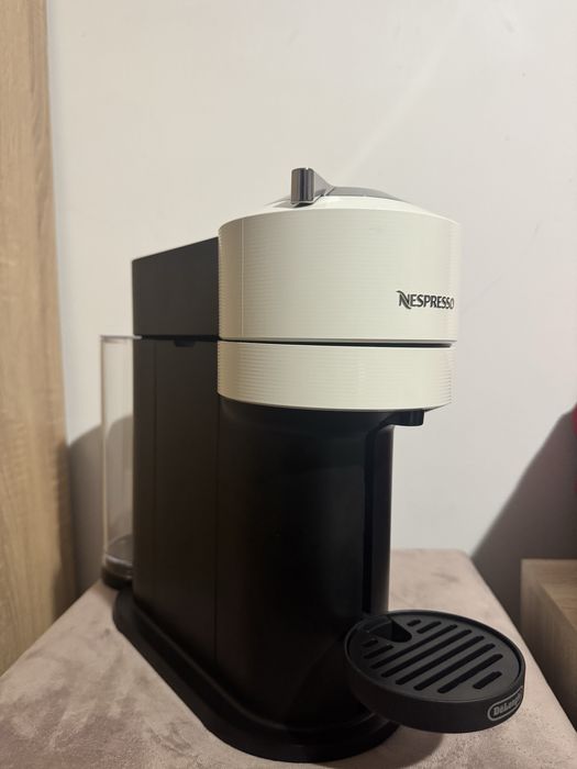 Espressor Nespresso Vertuo Next Alb Lucios Impecabil