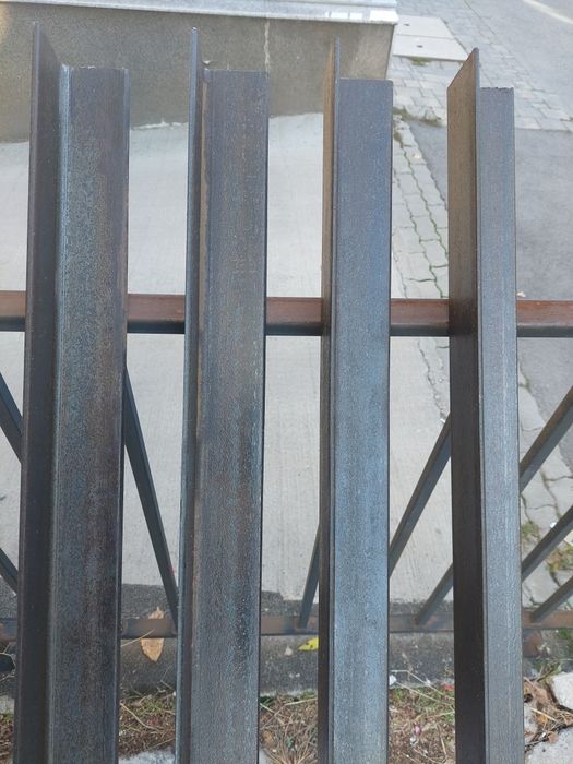 Нов , Г-образен стоманен винкел  70/70/6мм, 4 бр. по 2м.