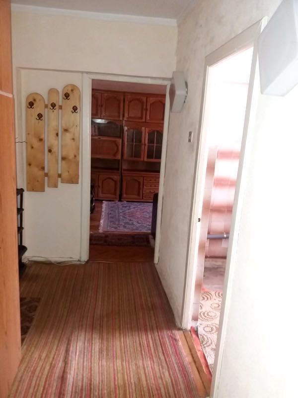 Apartament decomandat, 2 camere, centru Drăgășani, etaj 2