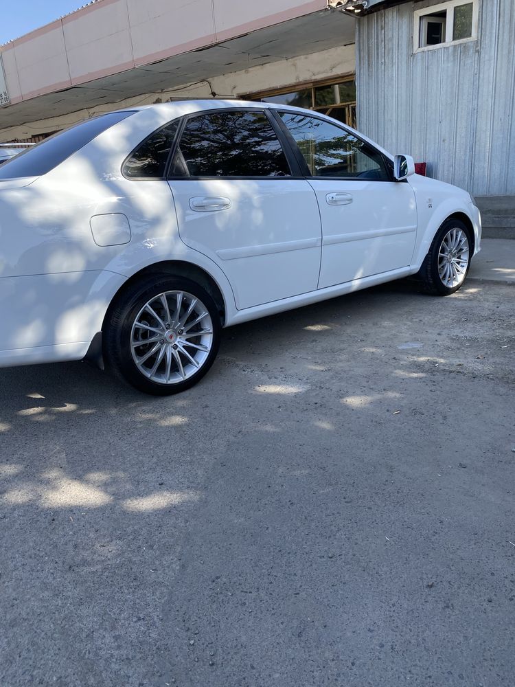 Vossen saka diska sotiladi R17