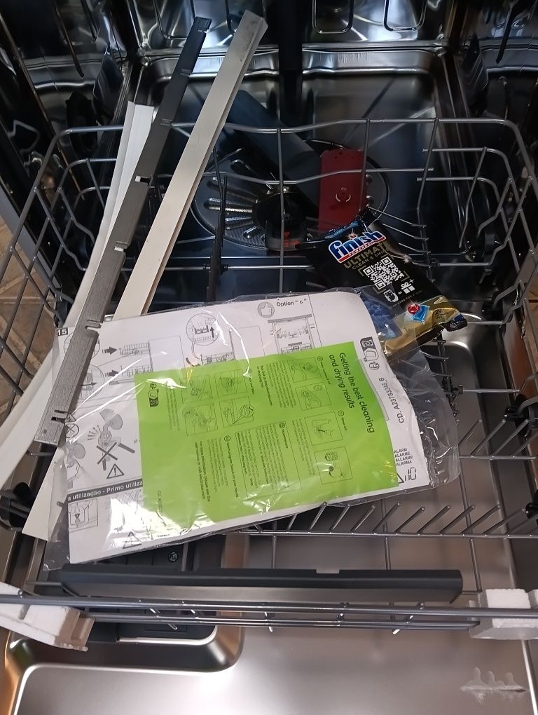 Чисто нова съдомиялна за вграждане АЕГ AEG XXL A+++ 2 години Гаранция!