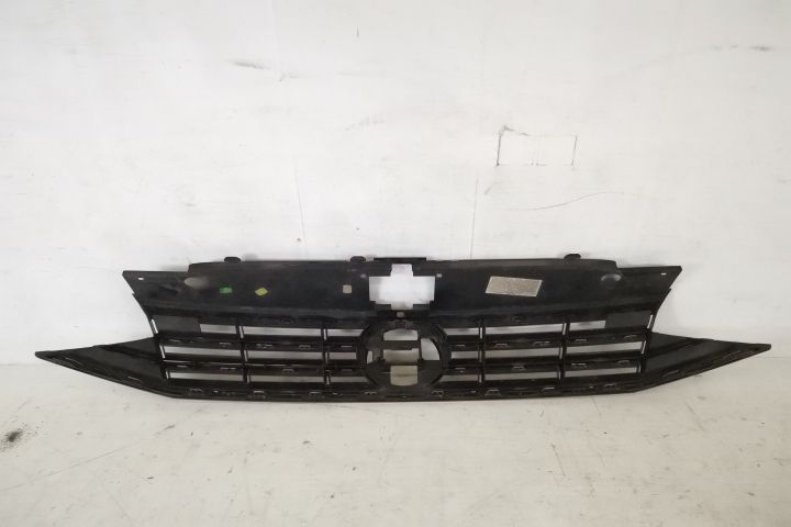 Централна решетка на радиатора Оригинална Фолксваген ВВ Пасат / Volksw