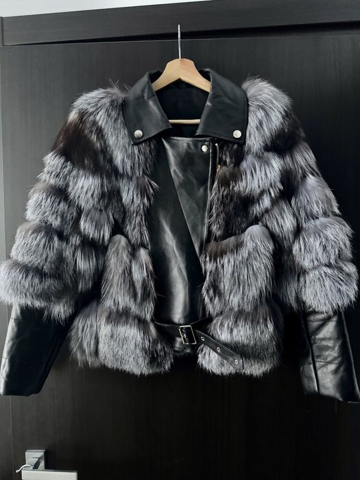 Haina din blana naturala de vulpe