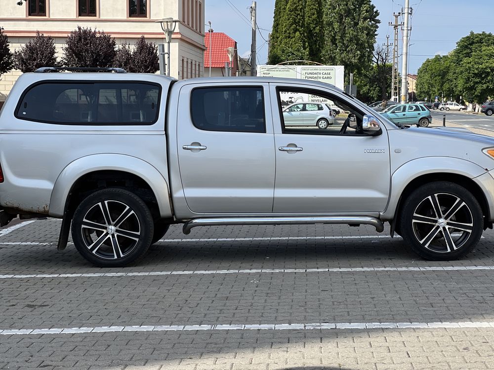 Toyota Hilux 3.0d4d Invincibile