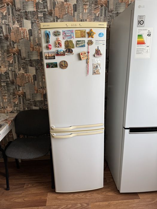 Продам холодильник samsung