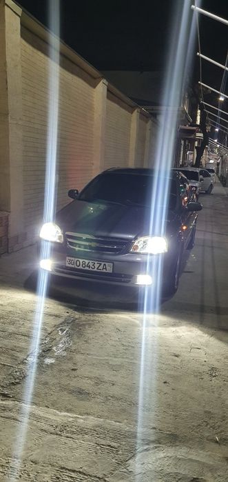 Lacetti 2012 sotiladi