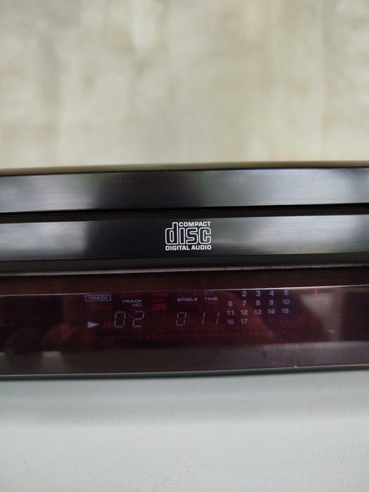 Cd-Player Kenwood model: DPF-1030. Foarte bine intretinut!