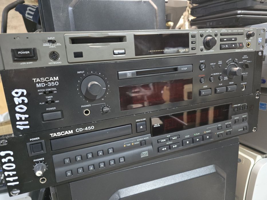 видеокамеры, CD проигрыватель