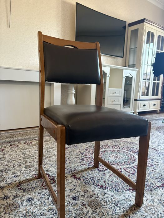 Стулья из дерева