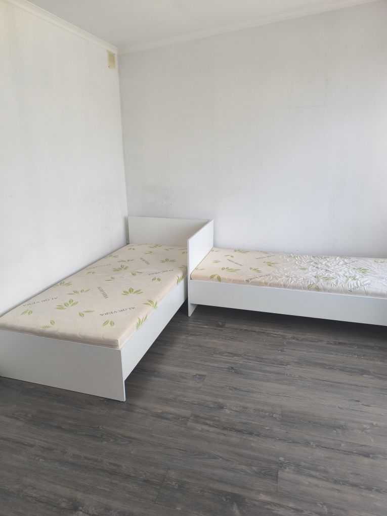 Продам кровати почти новые
