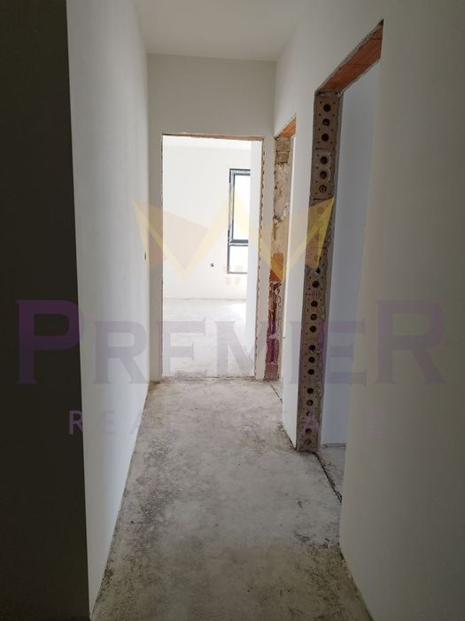 Продава се Тристаен апартамент в Варна, Виница - 85 кв.м за 1890 €/кв.м - Снимка #3