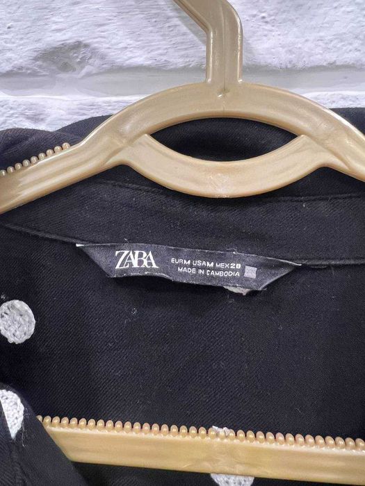 Рубашка Zara черная в горошек