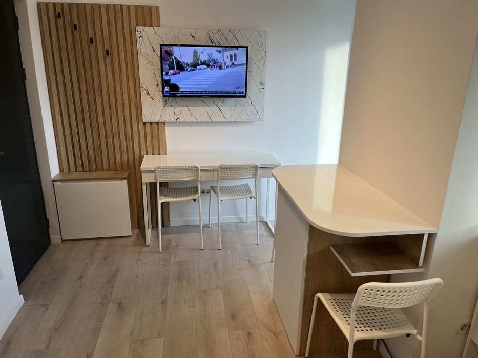 Mamaia zona Iaki  ap 3 camere transformat in 2 camere si studio