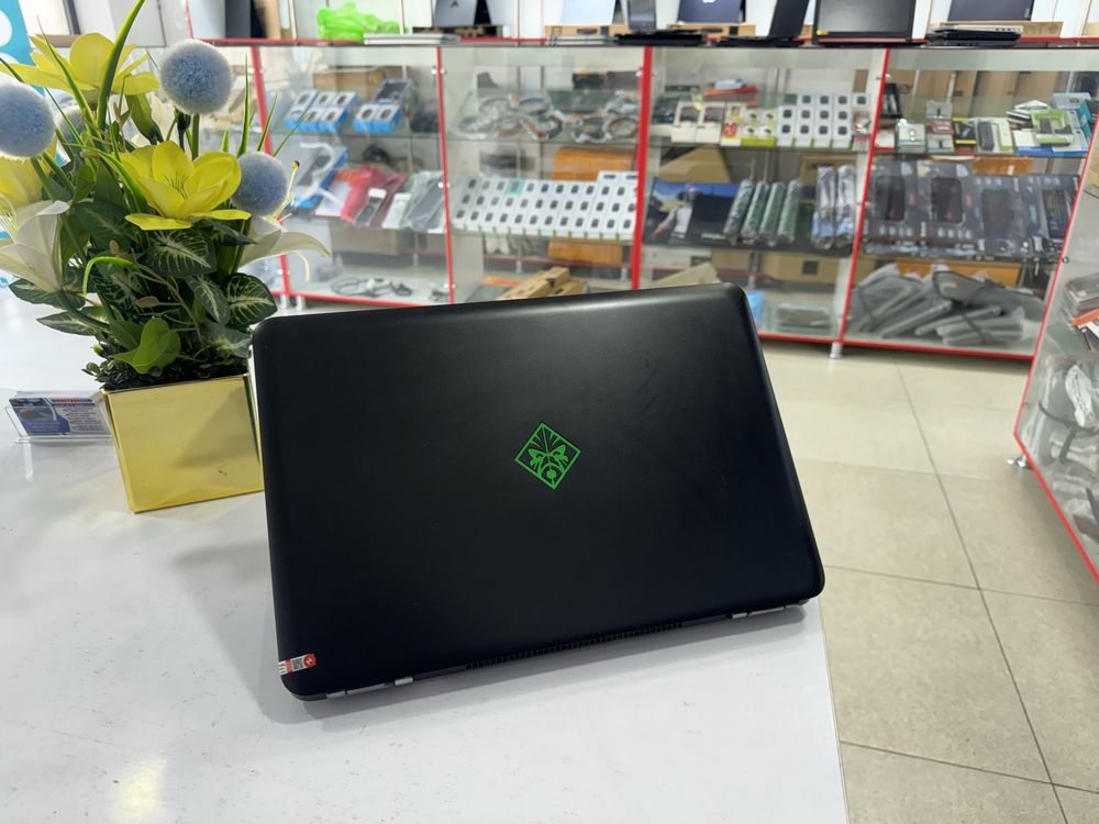 Hp pavilion gaming igravoy kuchli noutbuk grafika va oyinlar uchun