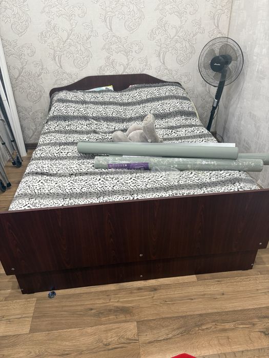 Продам кровать б/у