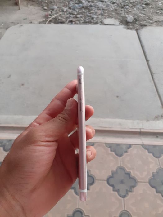 Iphone 7    32. Gb