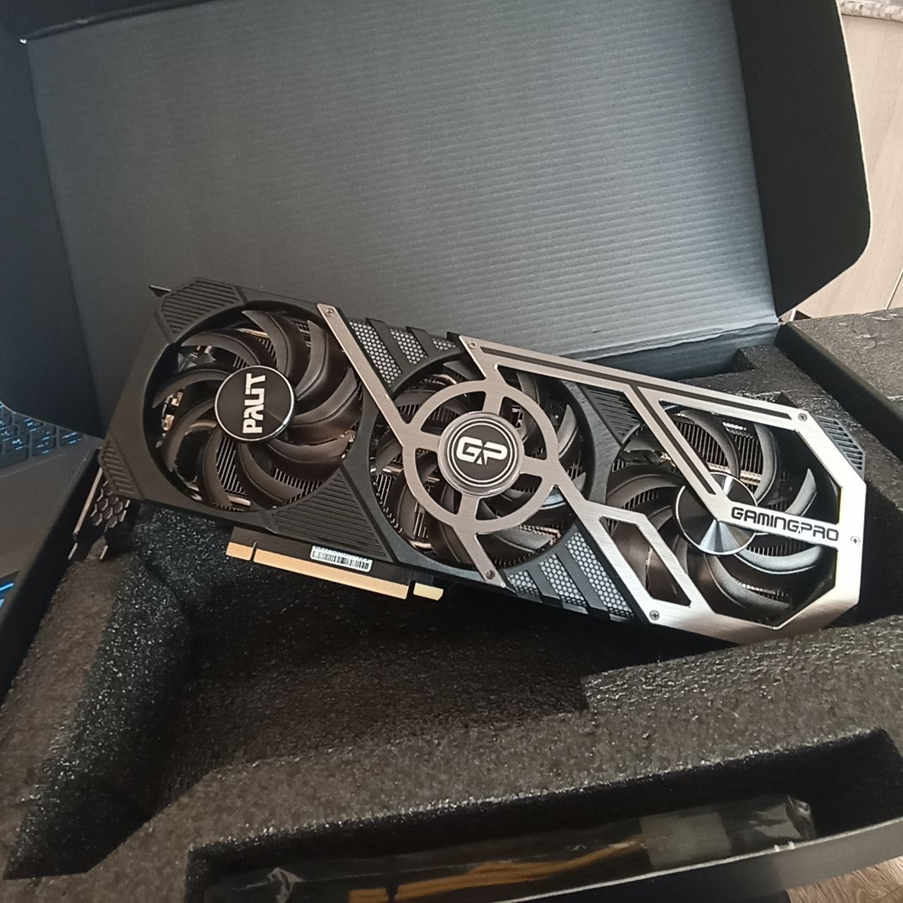 Продаю игровую видеокарту Palit GEFORCE RTX 3080,