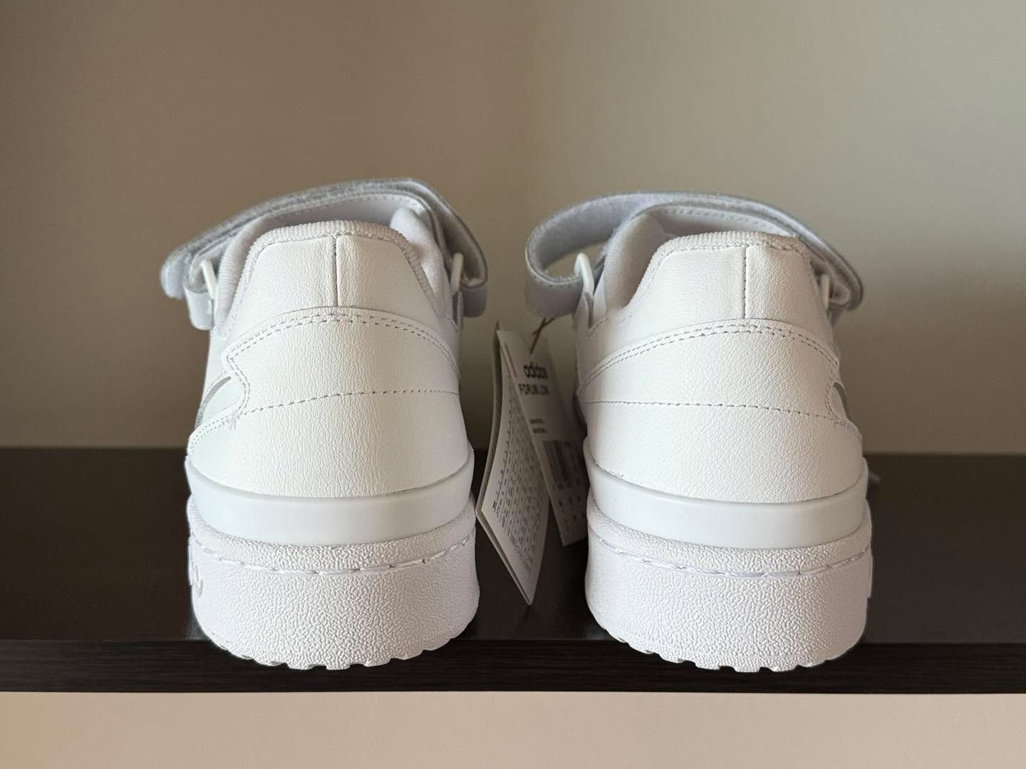 ADIDAS FORUM LOW Налични 42.5н 27см/ 43н 27.5см 44н 28см Стелка Нови