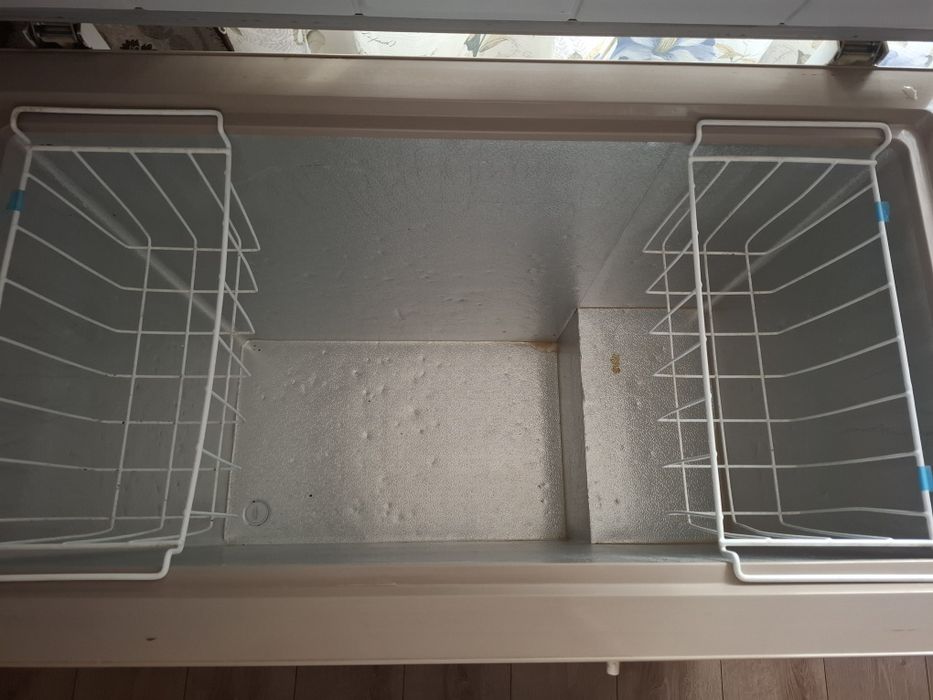 Vind lada frigorifica pret 700 lei