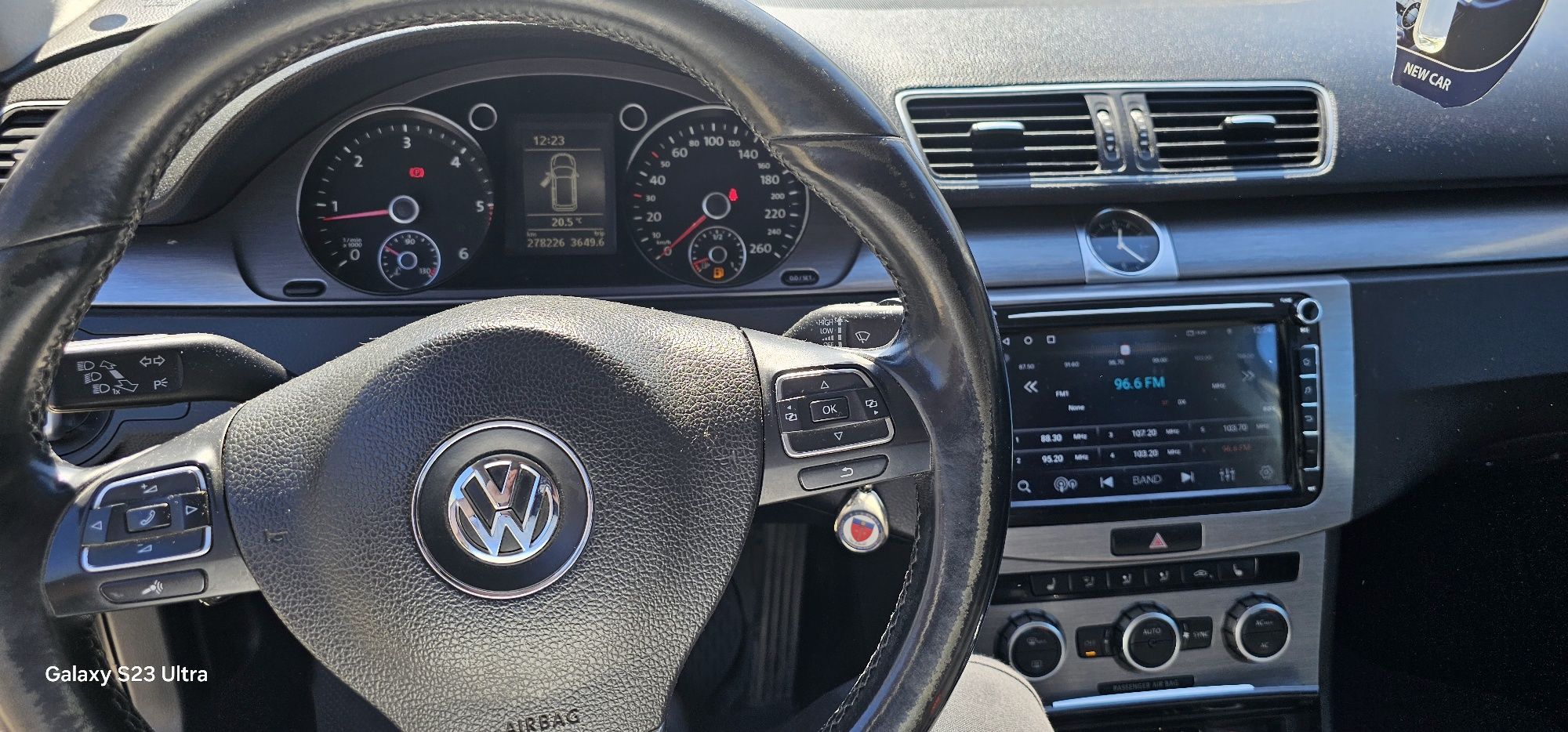 Vând Volkswagen PASSAT B7 2012