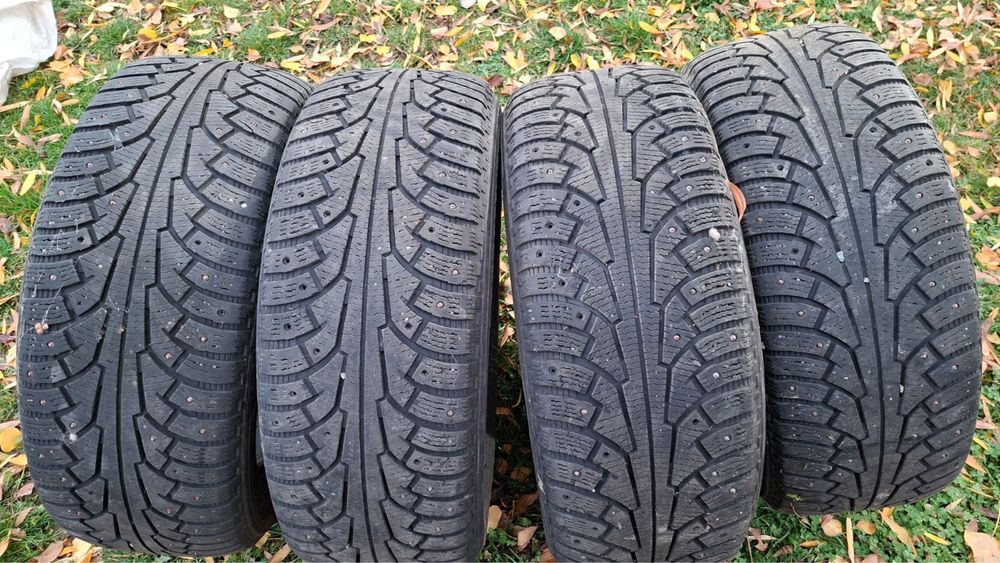 Продам шины зимние шипованные бу Nokian, 4 шт.