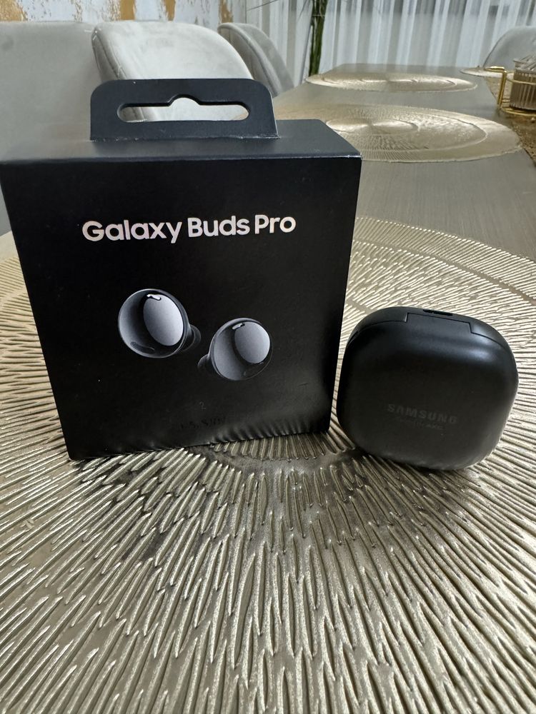 Samsung Galaxy Z Fold4 & casti Galaxy Buds Pro