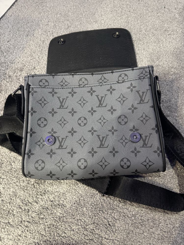 Чантичка на Louis Vuitton