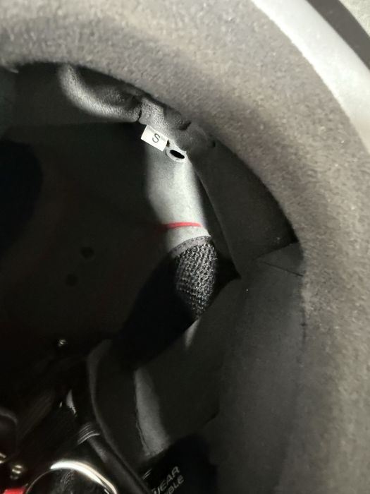 Чисто нова каска agv