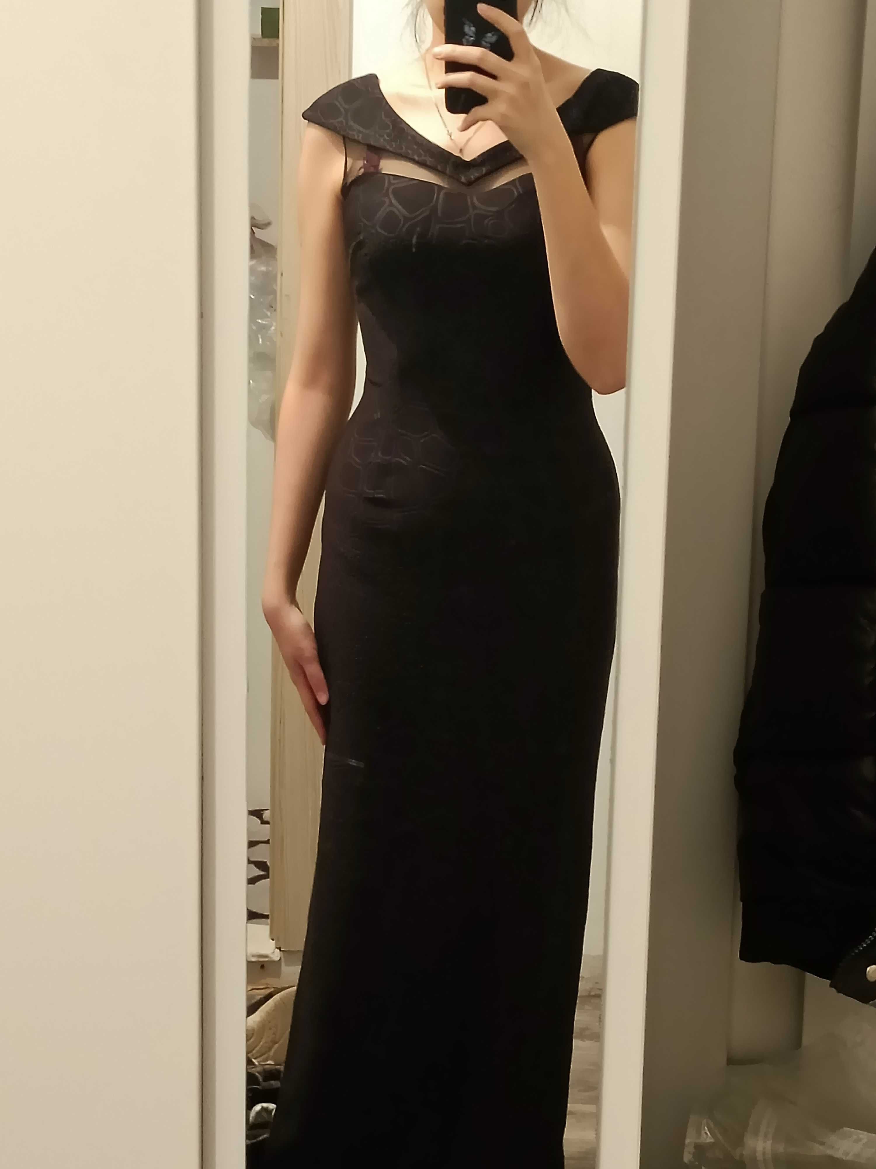 Вечернее платье, размер M