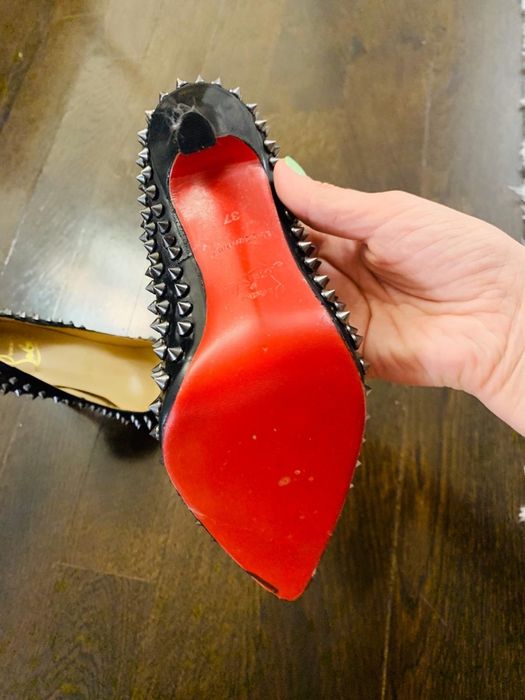 Pantofi stiletto negri din piele  cu Țepi Loubotin