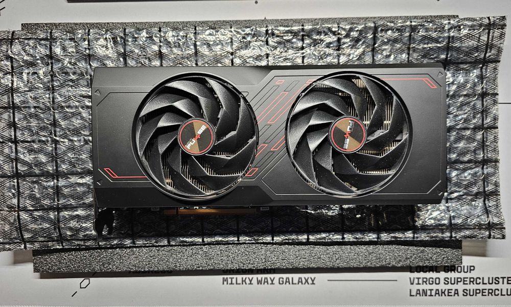 AMD Radeon RX 7700xt 12gb