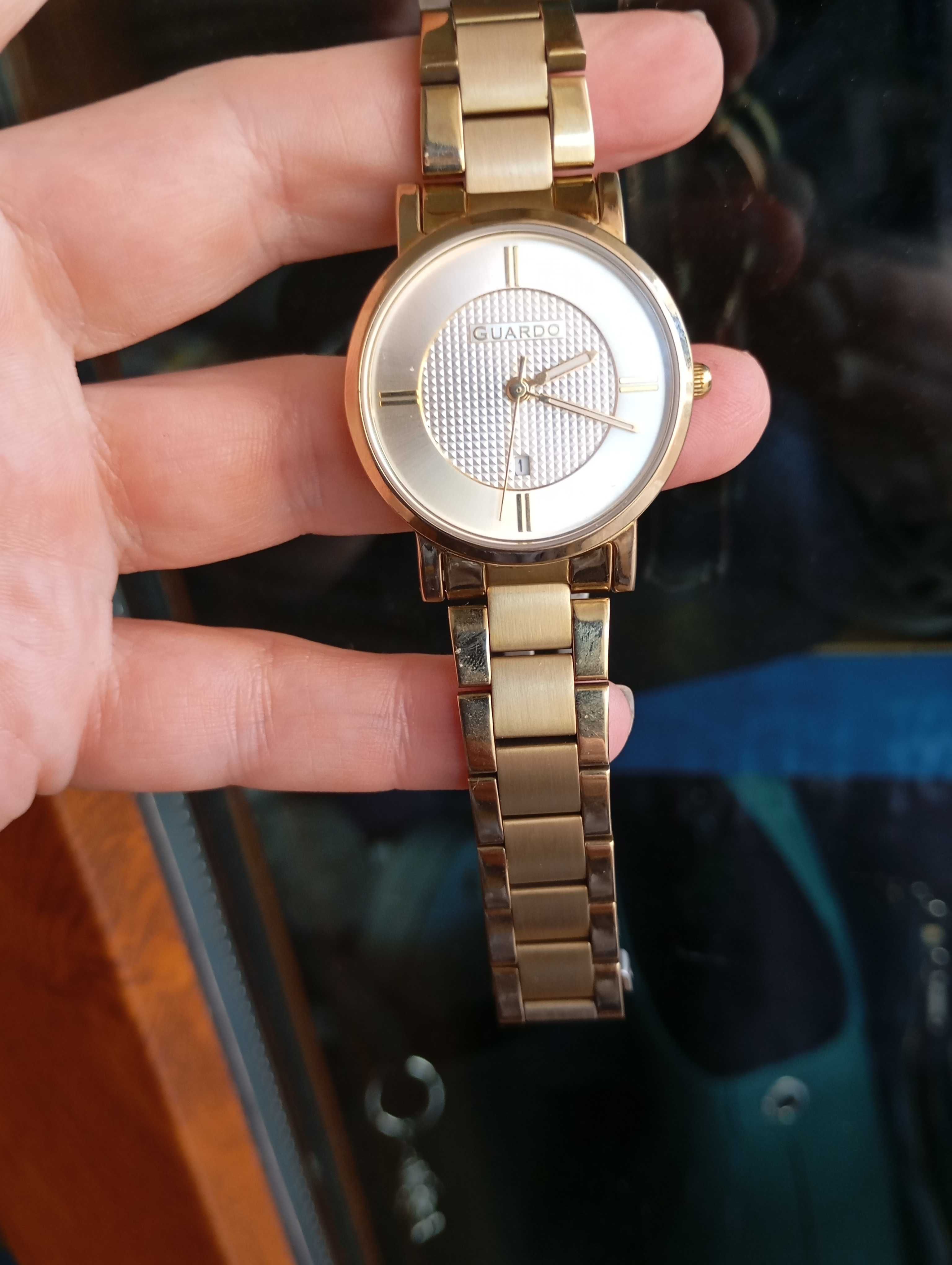 Часовник дамски Guardo STANDART 11688(m).