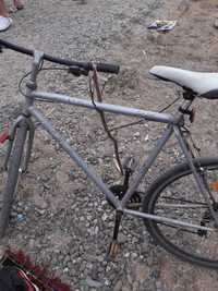 Biciclete cursera cu cadru din aluminiu