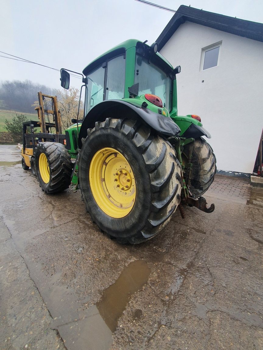 Dezmembram tractor John Deere 6930