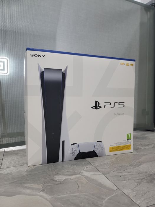 PlayStation 5 - PS5 Disk Edition 825GB + 5 jocuri