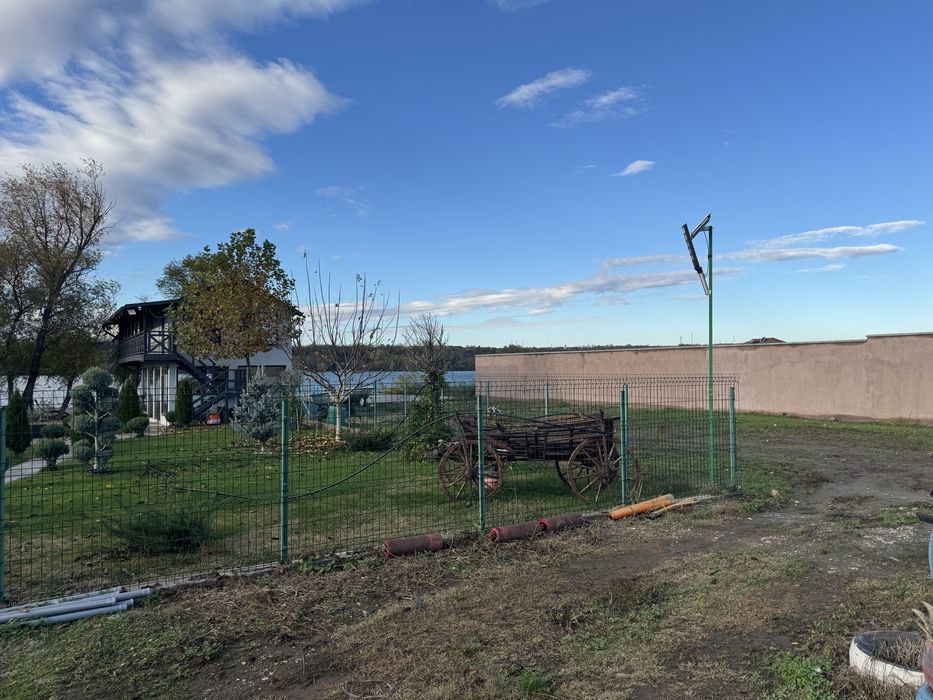 Vand teren la dunare 982 m2